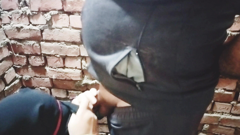 Ahmed and Samah: Šukej děvku na střeše budovy