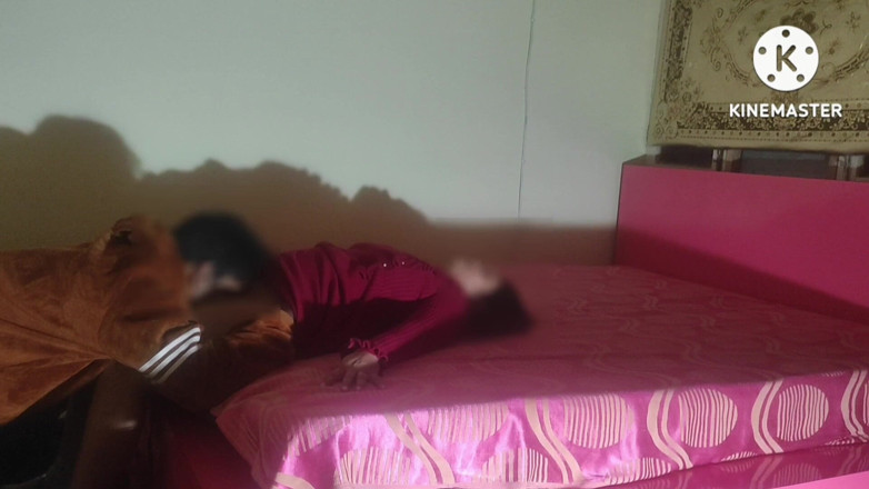 Ankita10000: Menina de vestido vermelho chamou seu namorado bbc da nigéria...