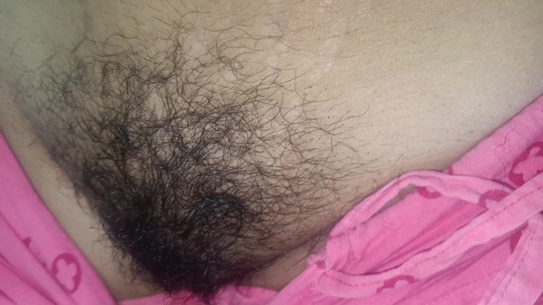 Pushpa studio: नए विवाहित जोड़े बिस्तर में सुबह का कॉफी रोमांस