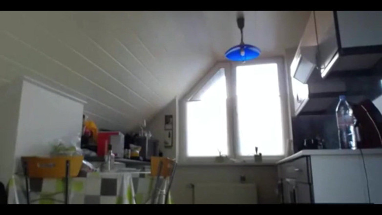 Sexydea: Uimitoare cu fundul mare Sexydea își expune picioarele drăguțe