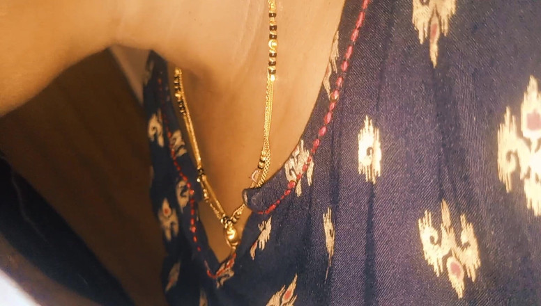 Harder299: असली गांव की भाभी की डॉगी स्टाइल में देवर द्वारा जोरदार चुदाई, तेल से सनी मालिश. देसी भाभी की चुदाई।