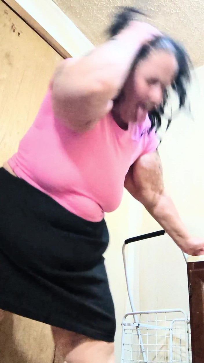 HerculesnVENUS: Málem rozbili dveře, teď stříká na podlahu