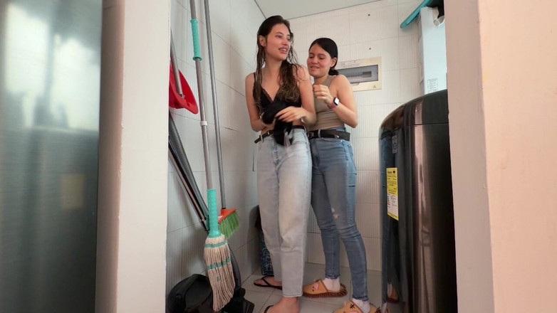 scarlettandc: Vrouwen die plezier hebben met het ervaren van hun fetisjen