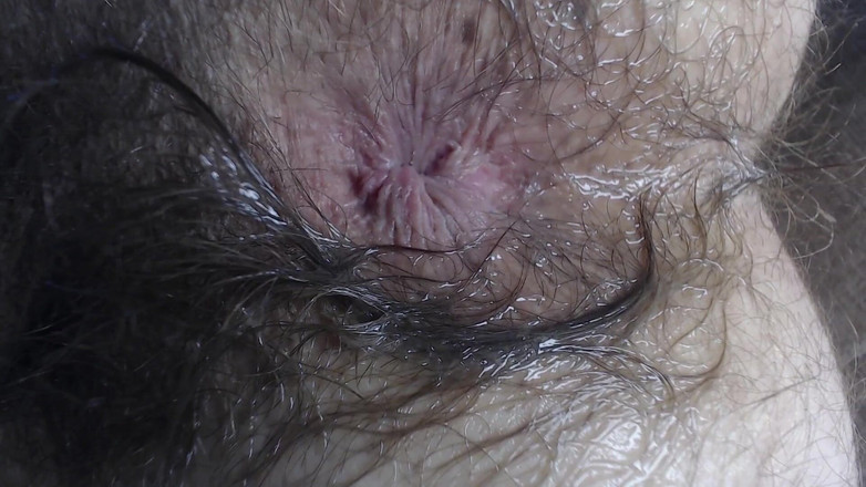 Hunky time: Domination, papa poilu