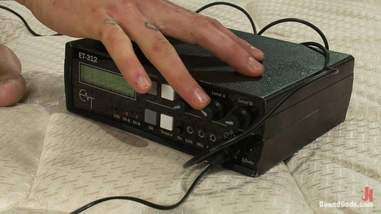 Bound gods: Trzymaj się z pieprzonego szybkiego pasa!