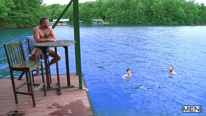 Men network: Män - Dirk Caber och Luke Adams deltar i en lustfylld...