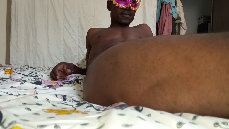 Mr Cute Cock: Чоловік З Гордістю Дивиться, Як Запрошений Великий Чорний Член Розтягує Свою Дружину, Як Ніколи Раніше