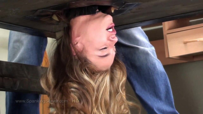 Spanking Server: Nici Dee Asshole
