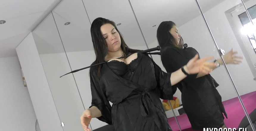 My Boobs: Talia Amanda kręci myboobs w seksownej bieliźnie w Lustrze