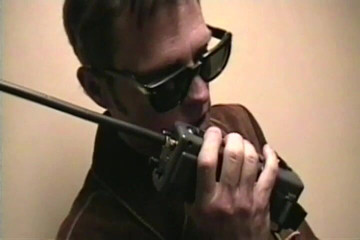 Tight little babes: 二つのbustyhottiesと大きなbootyを持つ三人組とスキニー男