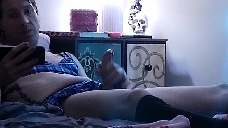 Biguy6999: Bobbie Shamelessly Masturbates While Her Friend Watches