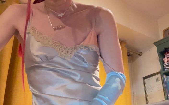 Jessica silk: Jess Silk Rides假阳具
