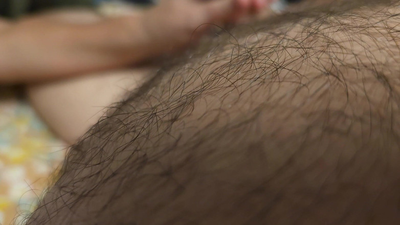 Bellaboo: Шаловливая толстушка играет с киской