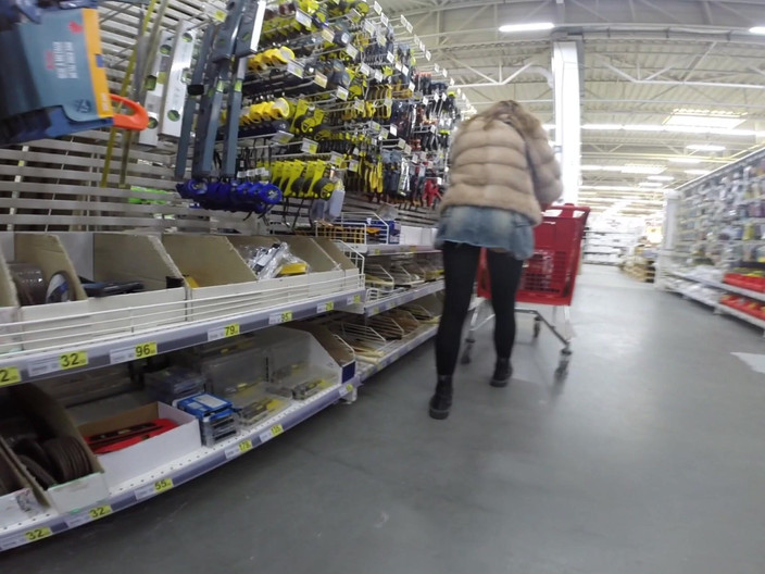 Sonya Pretty: 赤裸行走