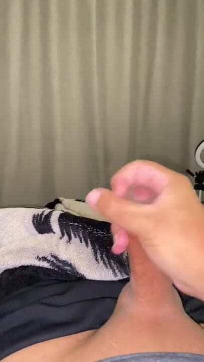 Dylan Ford: Brazilian twink loves to cum before going to bed | Dylan...