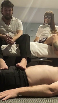 Usando nuestro como descanso de pies
