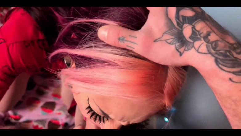 RealMaxxxSteele: Maxxx Steele emparejada en Tinder con una compañera de cuarto...