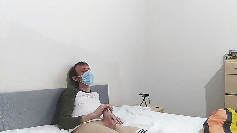 Sammy Andrews: Twink sammy Andrews再次玩弄他的鸡巴！