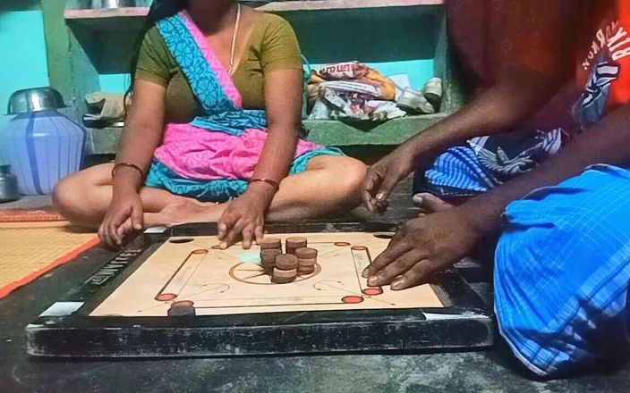 Priyanka314: Mătușa cu țâțe mari de la sat Mătușa Carrom se joacă...