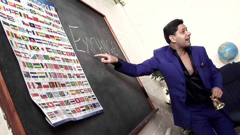Miami Reality: Freche schüler haben lesbischen spaß im klassenzimmer, während der lehrer...