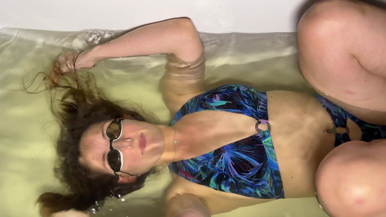 Hottie goddess: Tahan nafsu mermaid: menyelam fetish