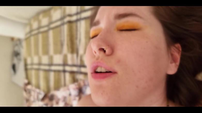 Waldemaria: Mladá nadržená fem umělkyně chce sát ptáka