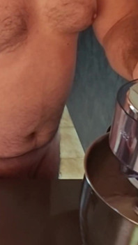 Cicci77 After Having Collected Pedro's Last Cumshot Produces the Batch of Meringues 02/25 for His Two Customers