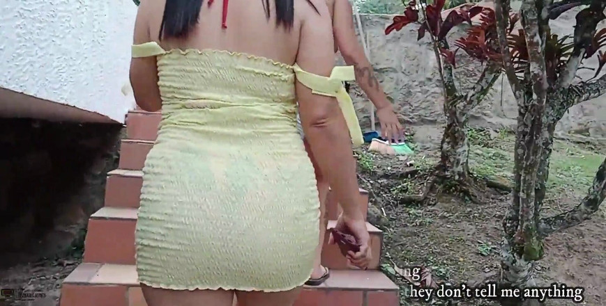 Candyrouse: Geile stiefzussen profiteren van alleen thuis om hun natte kutjes...