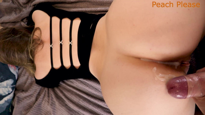 Peach Please: Si cantik dan pantat bahenol pria asing ini lagi asik...