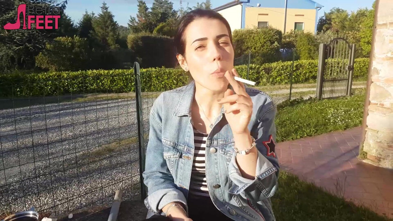 Smokin Fetish: Petra smokes her ciggaretes outdoor