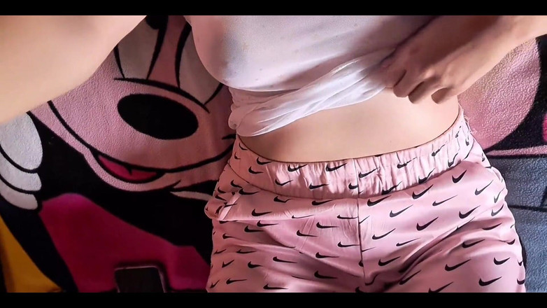 Yulieth Gomez: それが、彼女の友人と毎日避妊せずにセックスをすることの利点です。