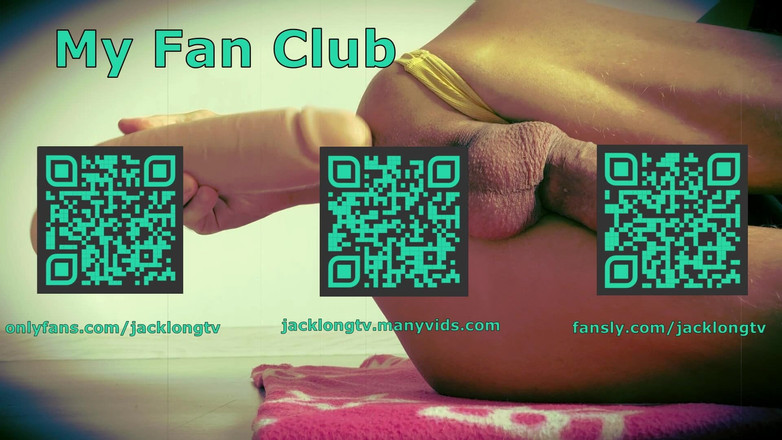 jacklongtv: Emoboy穿着白衬衫和格子领带，手淫着一根大鸡巴