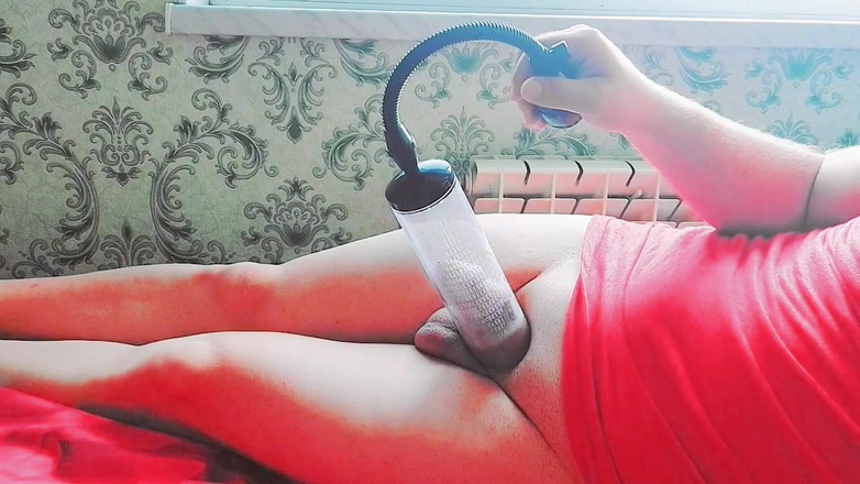 Kitty_Cross: Brincalhona trans beleza mostrando ombros nus à luz de velas