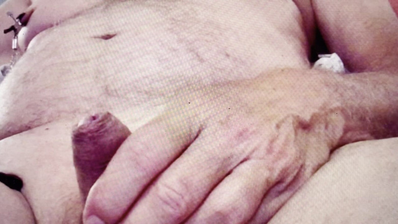 Mitchie: Me follo y hago juegos cachondos y pervertidos