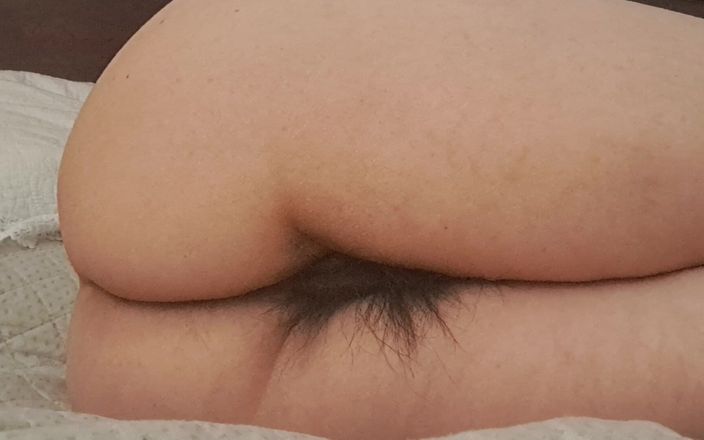 Mommy big hairy pussy: Stiefmutter mit einem gefickten arsch