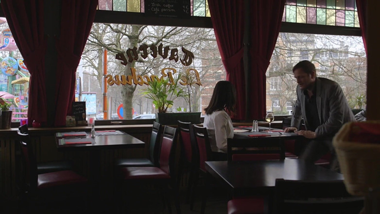 Club Anissa Kate: Een belastingvrouw, bedrogen door een ondernemer die wraak neemt door...