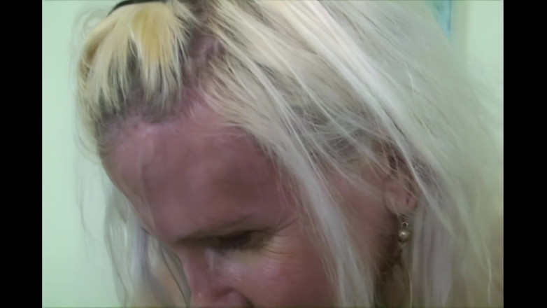 Wet Moments: Gorące biurowe lesbijki tom 1