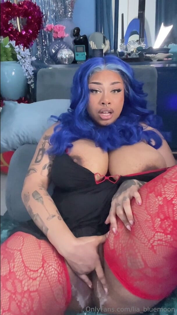 Riley dace: Ebony Busty Squirted Her Valentine’s Day Dress