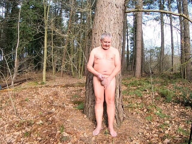 Andy: Sexo caminar alrededor del bosque 3