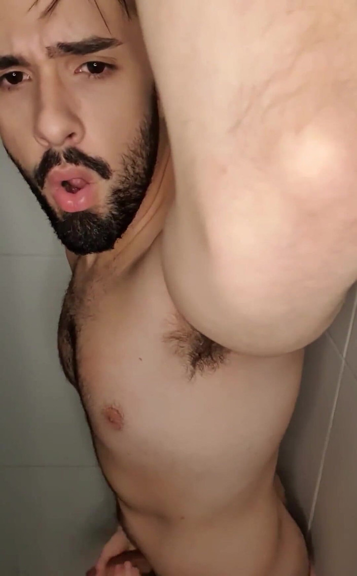 vincentandvitor: バースのディルド