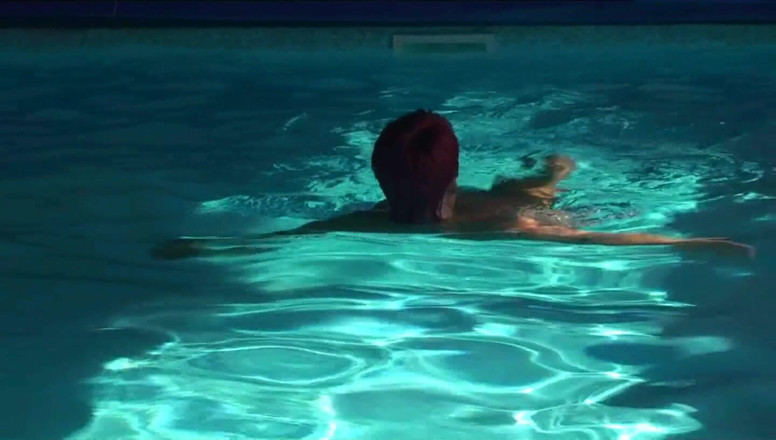 Anna Devot: Anndevot - Naked swim in the pool