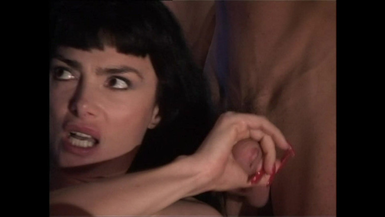 MILF still slut: Dva velcí ptáci stříkají na obrovská prsa krásné milfky s...