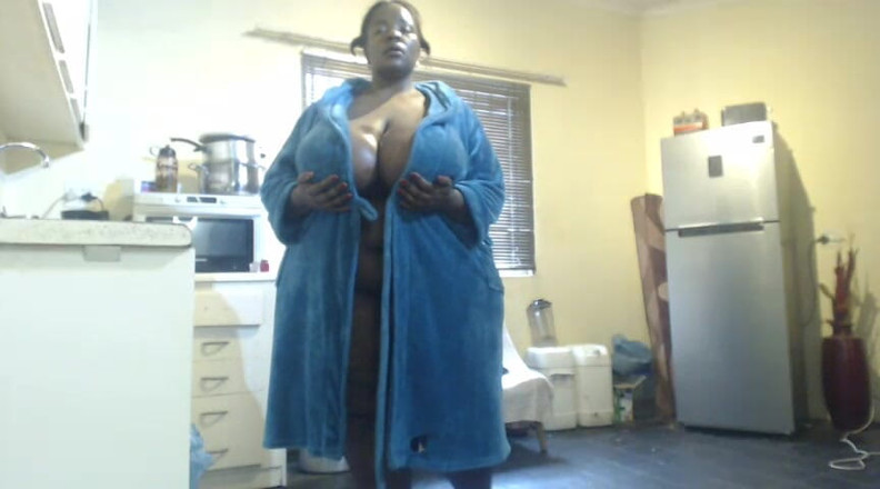 Legendary Booty Overdose: Zwarte bbw stript plagen