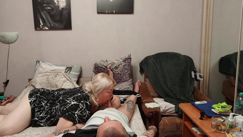 Zona901: Я наповнюю рот свого сусіда великою кількістю сперми