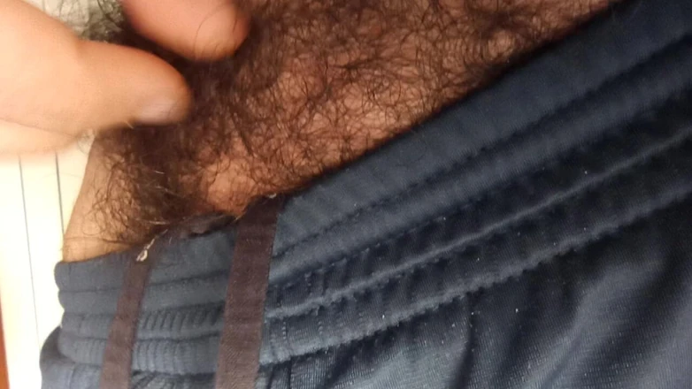 Kinky Guy: Playing with My Peehole While Peeing