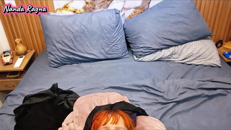 nandaragna: Pelirroja con pecho montada en su polla hasta que consiga...