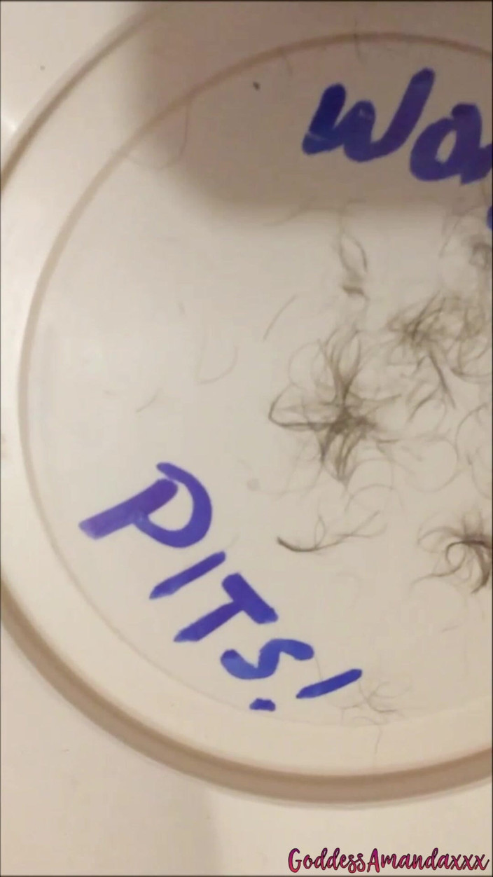 Goddess Amanda: 刮我的腋毛并吞精