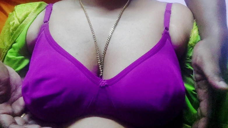Desi Mohini: Peituda tesuda indiana deu prazer sexual ao marido