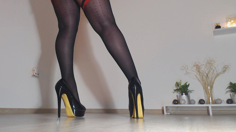 LegsOnHeels: The unique pair of platforms that I like to tease...
