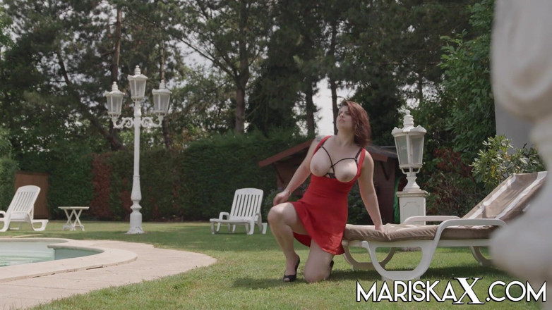 Mariska x: Fucking the pool boy